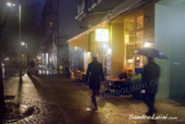 <b>BRL1001</b><br>Europa; Germania; Berlin; Night; Evening; Light; Street; Straße; People; Rain; Bar; Cafe; Restaurant; Nightlife