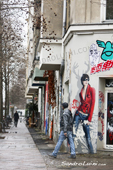 <b>BRL1034</b><br>Europe; Germany; Berlin; Graffiti; Street art; Street; Straße; Friedrichshain; People; Walk; Building