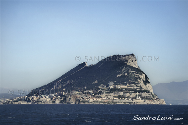 Melilla Ceuta Gibilterra, Colonne Ercole