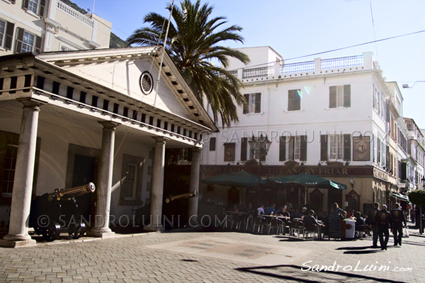 Melilla Ceuta Gibilterra, Colonne Ercole