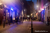 <b>MNS1045</b><br>Europe, Belgium, Wallonia, Mons, European Capital of Culture 2015, Walk, Walking, Young, Boy, Girl, People, Person, Street, Night, Party, Weekend, Students, Marché aux Herbes, Square, Lifestyle, Bar, Disco, Music