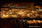 <b>MRC1039</b><br>Africa, Marocco, Arabo, Berber, Medina, Yamaa el Fna, Marrakech, People, Light, Lamp, Night, Show, BackLighting, Square, Spectators, Place, Shadow, Market, Shop