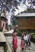 <b>NPL1065</b><br>Nepal; Kathmandu; Pashupatinath; Temple; Hinduism; People; Woman; Walk; Family; Tourist; Sacred