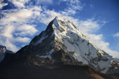 <b>NPL1222</b><br>Nepal; Himalaya; Annapurna; Trekking; Hike; Landscape; Mountain; Shadow; Morning; Panorama; Annapurna Circuit; Poon Hill