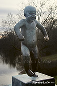 <b>OSL1029</b><br>Norway, Oslo, Winter, Frogner Park, Vigeland Park, Vigeland, Frogner, Park, Frognerparken, Garden, Nudity, Sculpture, Child, Cry,