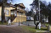 <b>OSL1036</b><br>Norway, Oslo, Winter, Ekebergparken, Park, Sculpture, Garden, Relax, Art, Trees, Walk, Girl